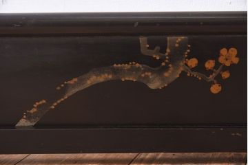 アンティーク雑貨　和製アンティーク　梅と月の絵柄が美しい屏風衣桁