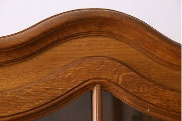 ヴィンテージ家具　フランスビンテージ　オーク材　おしゃれなコーナーキャビネット