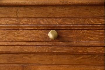 ヴィンテージ家具　フランスビンテージ　オーク材　おしゃれなコーナーキャビネット