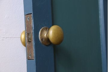 アンティーク　チェッカーガラス入り!昭和レトロなペイントドア(扉)