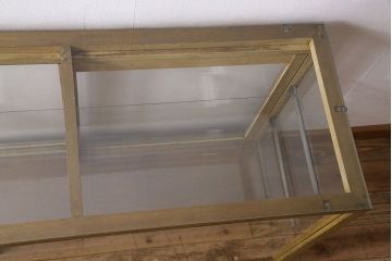 レトロ家具　脚付き!木のぬくもりが味わい深いレトロなガラスケース(ショーケース)