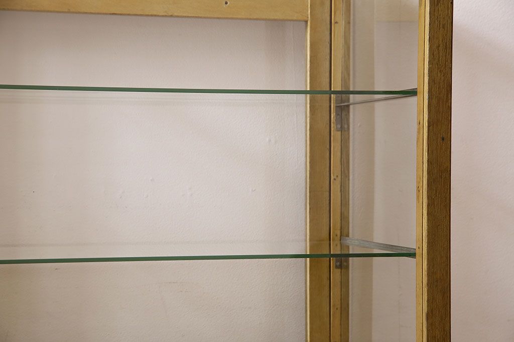 レトロ家具　脚付き!木のぬくもりが味わい深いレトロなガラスケース(ショーケース)