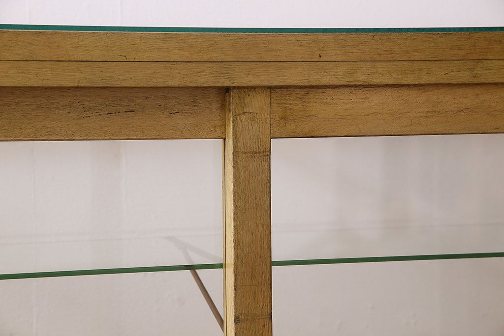 レトロ家具　脚付き!木のぬくもりが味わい深いレトロなガラスケース(ショーケース)