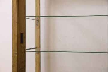 レトロ家具　脚付き!木のぬくもりが味わい深いレトロなガラスケース(ショーケース)