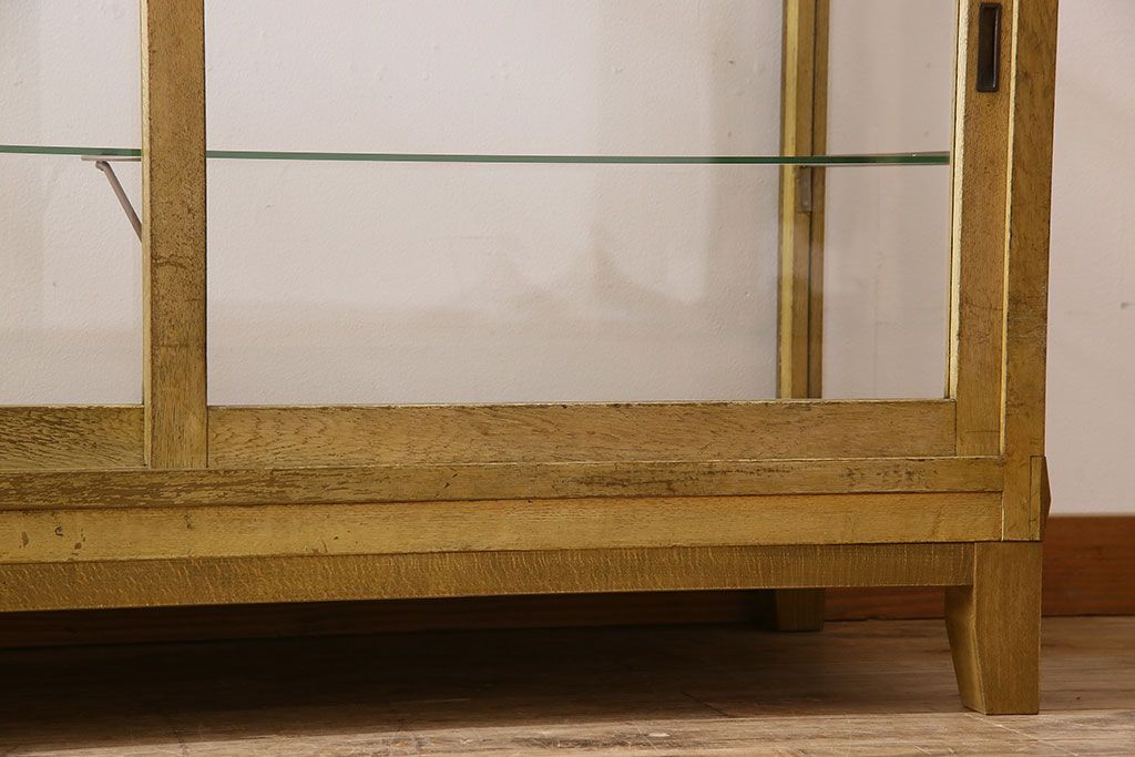 レトロ家具　脚付き!木のぬくもりが味わい深いレトロなガラスケース(ショーケース)