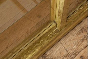 レトロ家具　脚付き!木のぬくもりが味わい深いレトロなガラスケース(ショーケース)