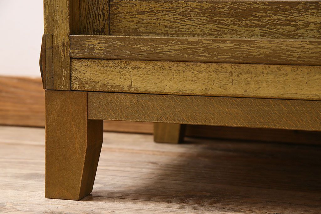 レトロ家具　脚付き!木のぬくもりが味わい深いレトロなガラスケース(ショーケース)