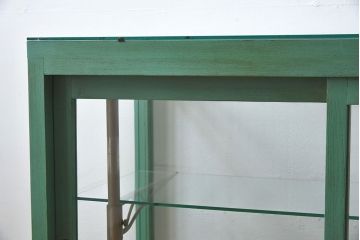 レトロ家具　昭和レトロ　脚付き　おしゃれなアンティークペイントのガラスケース(ショーケース)