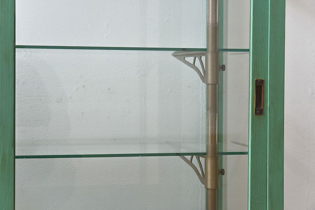 レトロ家具　昭和レトロ　脚付き　おしゃれなアンティークペイントのガラスケース(ショーケース)