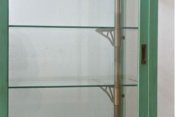 レトロ家具　昭和レトロ　脚付き　おしゃれなアンティークペイントのガラスケース(ショーケース)