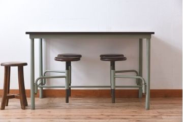 ラフジュ工房オリジナル　4脚格納スツール付きの作業台(テーブル・机)