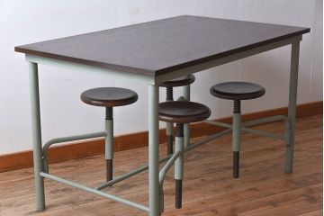 ラフジュ工房オリジナル　4脚格納スツール付きの作業台(テーブル・机)