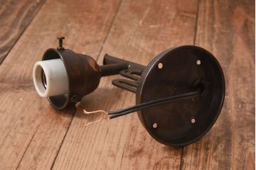 和製アンティーク　古い乳白ガラスのレトロな壁付け照明(ライト)