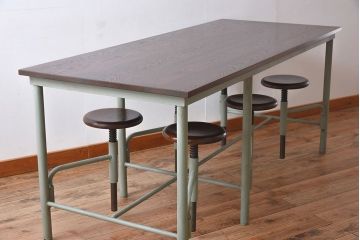 ラフジュ工房オリジナル　6脚格納スツール付きの作業台(テーブル・机)