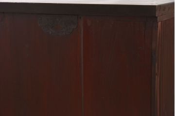 アンティーク家具　和製アンティーク　前面欅材　檜材天板　鉄脚付き時代箪笥ローボード
