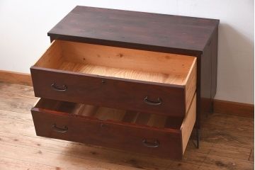 アンティーク家具　和製アンティーク　前面欅材　檜材天板　鉄脚付き時代箪笥ローボード