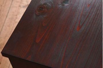 アンティーク家具　和製アンティーク　前面欅材　檜材天板　鉄脚付き時代箪笥ローボード