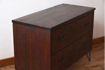 アンティーク家具　和製アンティーク　前面欅材　檜材天板　鉄脚付き時代箪笥ローボード