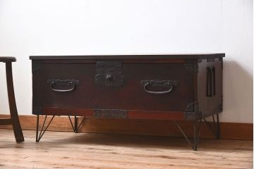 アンティーク家具　檜材天板　鉄脚付き時代箪笥ローボード　和製アンティーク(1)