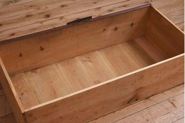 アンティーク家具　檜材天板　鉄脚付き時代箪笥ローボード　和製アンティーク(1)