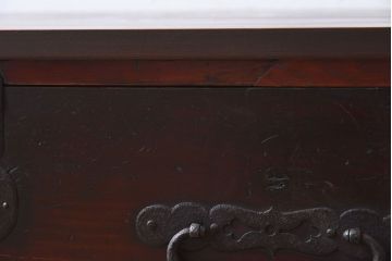 アンティーク家具　檜材天板　鉄脚付き時代箪笥ローボード　和製アンティーク(1)