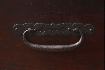 アンティーク家具　檜材天板　鉄脚付き時代箪笥ローボード　和製アンティーク(1)