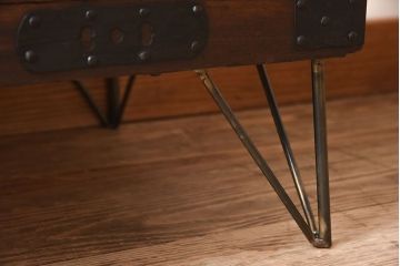 アンティーク家具　檜材天板　鉄脚付き時代箪笥ローボード　和製アンティーク(2)