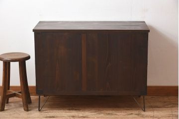 アンティーク家具　檜材天板　鉄脚付き時代箪笥ローボード　和製アンティーク(2)