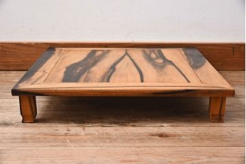 アンティーク雑貨　和製アンティーク　黒柿無垢材!古い杢目が味わい深い小さな花台(飾り台)(2)