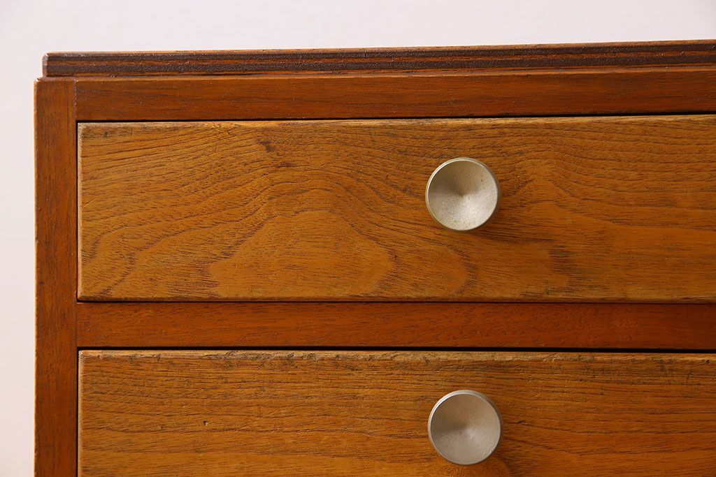 レトロ家具　和製アンティーク　まるみのある取っ手が可愛らしい昭和レトロな小引き出し