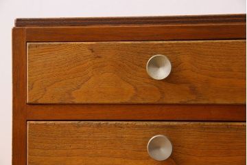 レトロ家具　和製アンティーク　まるみのある取っ手が可愛らしい昭和レトロな小引き出し