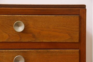 レトロ家具　和製アンティーク　まるみのある取っ手が可愛らしい昭和レトロな小引き出し