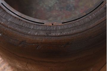 アンティーク雑貨　刳り貫き　古い木の味わいが趣ある和製アンティークの桐火鉢(1)