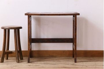 中古　桜モチーフが美しい伝統工芸軽井沢彫　サイドテーブル