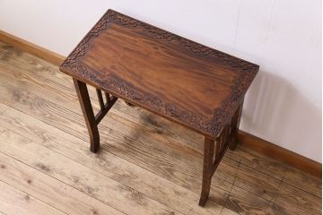 中古　桜モチーフが美しい伝統工芸軽井沢彫　サイドテーブル