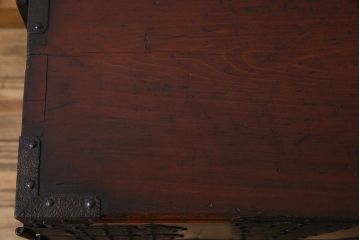 アンティーク家具　明治期　鉄脚付き　観音扉!アンティークの時代箪笥ローボード