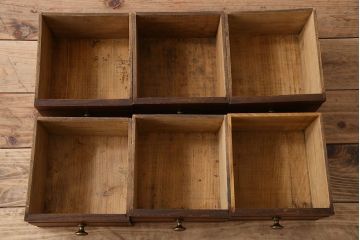 アンティーク家具　イギリスアンティーク　6杯引き出しのおしゃれな壁掛けシェルフ(ウォールラック)