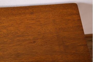 アンティーク家具　和製アンティーク　ラワン材製　天板一枚板のシンプルな鉄脚テーブル(1)