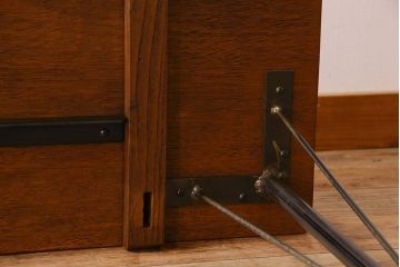 アンティーク家具　和製アンティーク　ラワン材製　天板一枚板のシンプルな鉄脚テーブル(1)