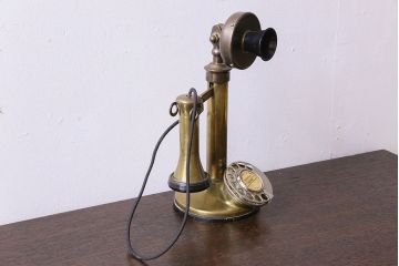 アンティーク雑貨　イギリスアンティーク　真鍮　クラシカルなデザインのダイヤル式電話(Candlestick Brass Telephone)