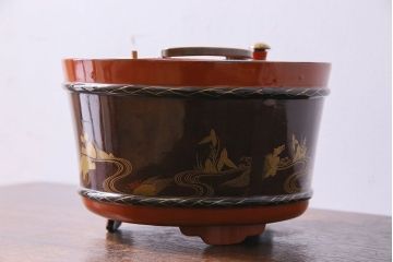 古民具・骨董　漆塗り　吉祥画　漆塗りが美しい亀の蒔絵の酒樽(酒入れ・漆器)