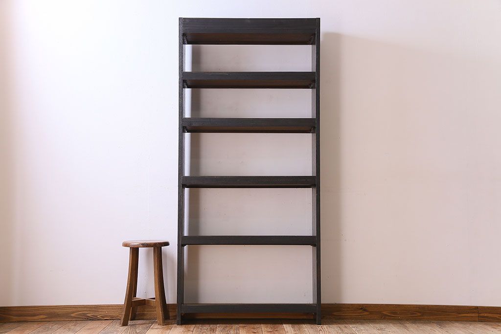 レトロ家具　和製アンティーク　昭和レトロ　古い木のシンプルな本棚(飾り棚)