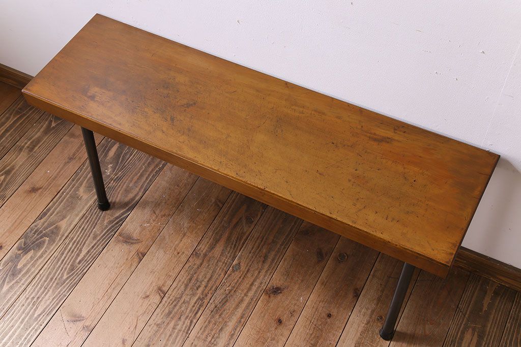 アンティーク家具　天板一枚板　和製アンティークのシンプルな鉄脚ベンチ