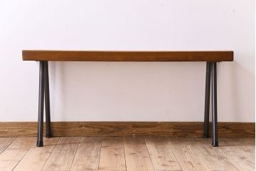 アンティーク家具　天板一枚板　和製アンティークのシンプルな鉄脚ベンチ