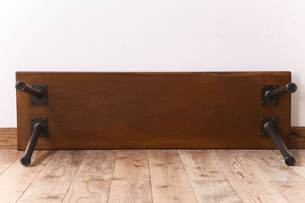 アンティーク家具　天板一枚板　和製アンティークのシンプルな鉄脚ベンチ