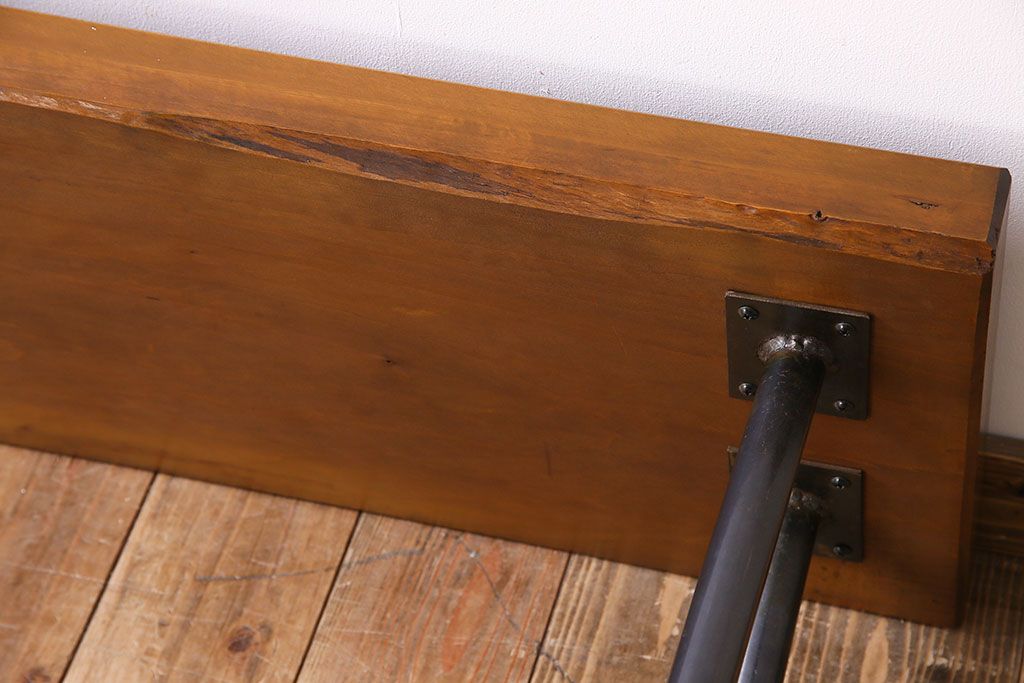 アンティーク家具　天板一枚板　和製アンティークのシンプルな鉄脚ベンチ