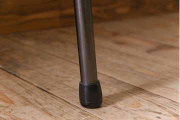 アンティーク家具　和製アンティーク　ラワン材製　天板一枚板のシンプルな鉄脚テーブル(3)