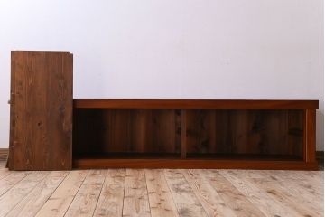 アンティーク家具　古民具・骨董　六尺　大正昭和期　縦桟引き戸の上品な時代箪笥ローボード(水屋箪笥、テレビ台、キャビネット、収納棚)(1)