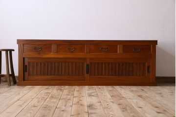 アンティーク家具　古民具・骨董　六尺　大正昭和期　縦桟引き戸の上品な時代箪笥ローボード(水屋箪笥、テレビ台、キャビネット、収納棚)(2)