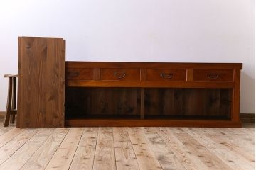 アンティーク家具　古民具・骨董　六尺　大正昭和期　縦桟引き戸の上品な時代箪笥ローボード(水屋箪笥、テレビ台、キャビネット、収納棚)(2)